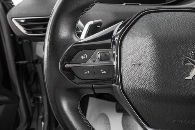 Peugeot 5008 II с пробегом 2020 года, цена 2 249 000 рублей, 179800 км, внедорожник, Автокод Объявления