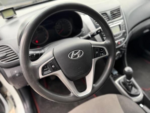 Hyundai Solaris I с пробегом 2013 года, цена 682 000 рублей, 90408 км, седан, Автокод Объявления