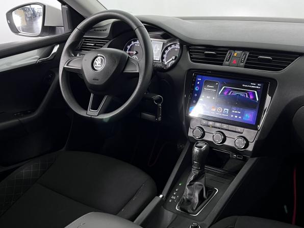 Skoda Octavia III (A7) Рестайлинг с пробегом 2018 года, цена 1 670 000 рублей, 126000 км, лифтбек, Автокод Объявления
