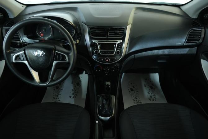 Hyundai Solaris I Рестайлинг с пробегом 2016 года, цена 1 059 000 рублей, 173000 км, седан, Автокод Объявления