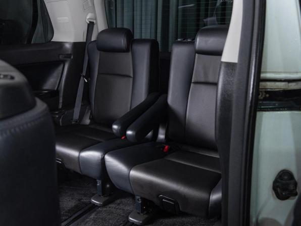 Toyota Alphard II с пробегом 2013 года, цена 2 989 000 рублей, 373002 км, минивэн, Автокод Объявления