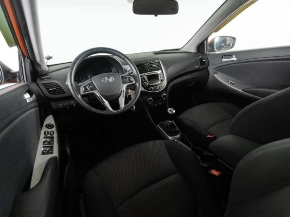 Hyundai Solaris I Рестайлинг с пробегом 2016 года, цена 993 000 рублей, 119671 км, хэтчбек, Автокод Объявления