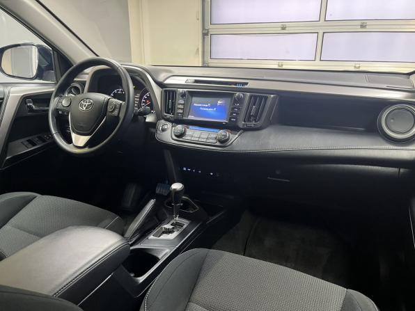 Toyota RAV4 IV (XA40) Рестайлинг с пробегом 2017 года, цена 2 350 000 рублей, 96294 км, внедорожник, Автокод Объявления