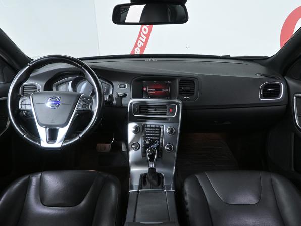 Volvo S60 II Рестайлинг с пробегом 2017 года, цена 1 630 000 рублей, 107743 км, седан, Автокод Объявления