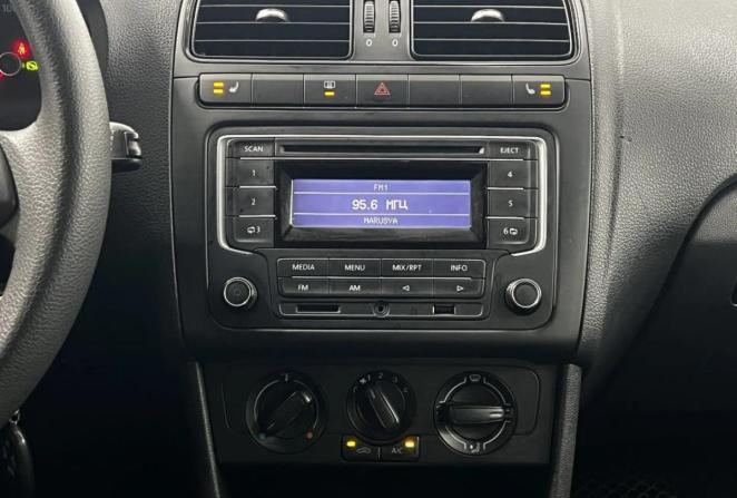Volkswagen Polo V Рестайлинг с пробегом 2015 года, цена 745 000 рублей, 165730 км, седан, Автокод Объявления