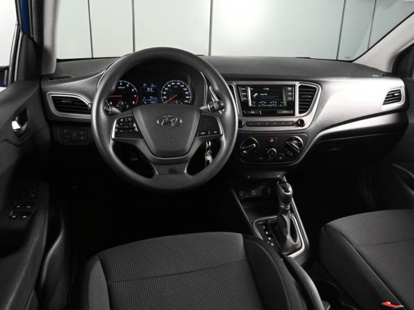 Hyundai Solaris II с пробегом 2020 года, цена 1 640 000 рублей, 40597 км, седан, Автокод Объявления