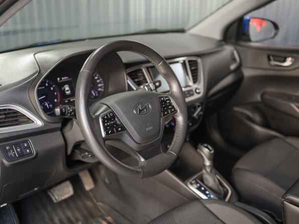 Hyundai Solaris II Рестайлинг с пробегом 2021 года, цена 1 720 000 рублей, 58000 км, седан, Автокод Объявления