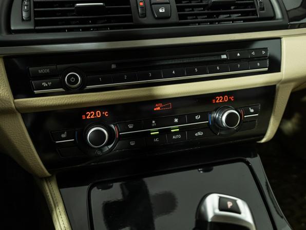 BMW 5 серии VI (F10/F11/F07) Рестайлинг с пробегом 2013 года, цена 2 299 700 рублей, 142894 км, седан, Автокод Объявления
