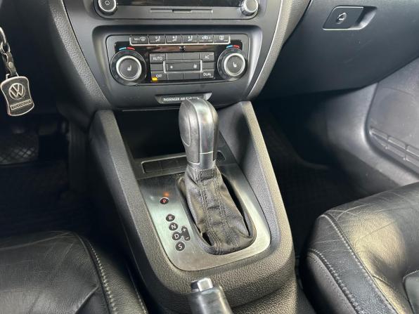 Volkswagen Jetta VI с пробегом 2011 года, цена 960 000 рублей, 210000 км, седан, Автокод Объявления