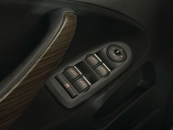 Ford C-MAX I Рестайлинг с пробегом 2008 года, цена 379 900 рублей, 206515 км, компактвэн, Автокод Объявления