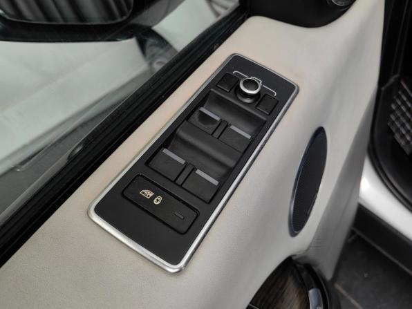 Land Rover Range Rover Sport II с пробегом 2014 года, цена 2 555 000 рублей, 207000 км, внедорожник, Автокод Объявления