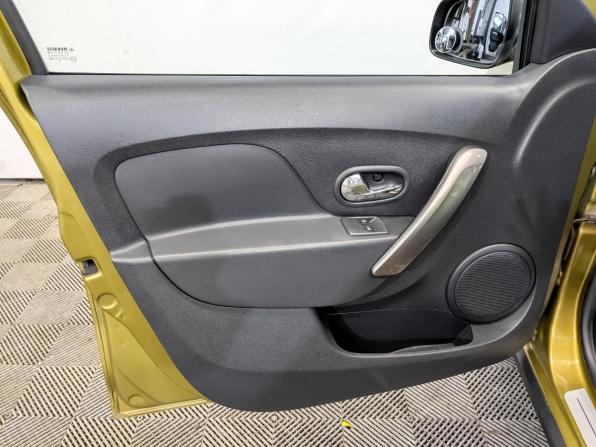 Renault Sandero II с пробегом 2016 года, цена 1 095 000 рублей, 84158 км, хэтчбек, Автокод Объявления