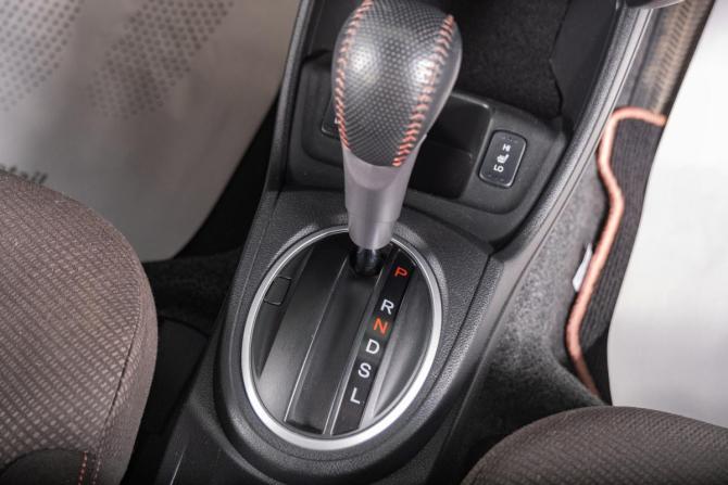 Honda Fit II с пробегом 2013 года, цена 1 069 000 рублей, 89000 км, хэтчбек, Автокод Объявления