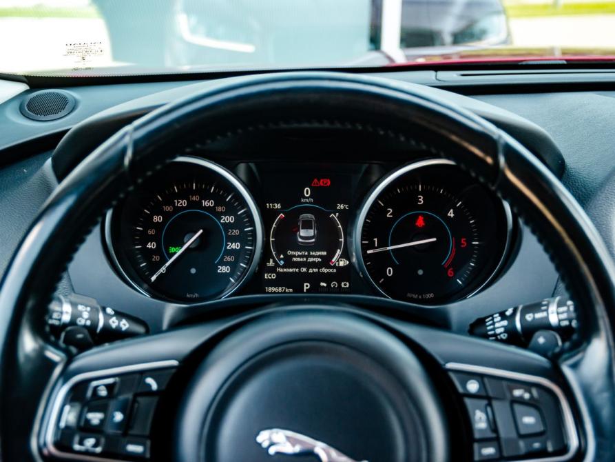 Jaguar F-Pace I Магнитогорск  - изображение 17