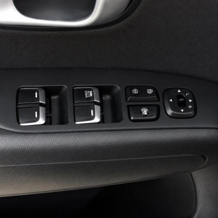 Kia Soul II Рестайлинг с пробегом 2018 года, цена 1 355 000 рублей, 155314 км, хэтчбек, Автокод Объявления