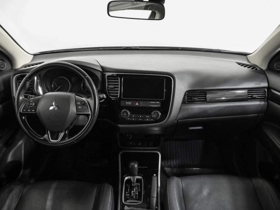 Mitsubishi Outlander III Рестайлинг 3 Санкт-Петербург  - изображение 11