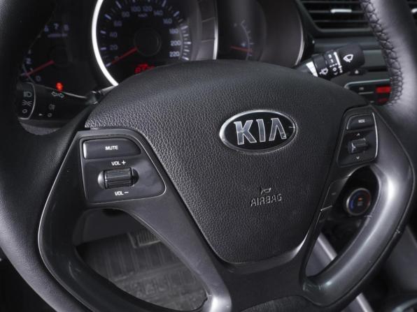 Kia Rio III Рестайлинг с пробегом 2016 года, цена 1 150 000 рублей, 121550 км, седан, Автокод Объявления