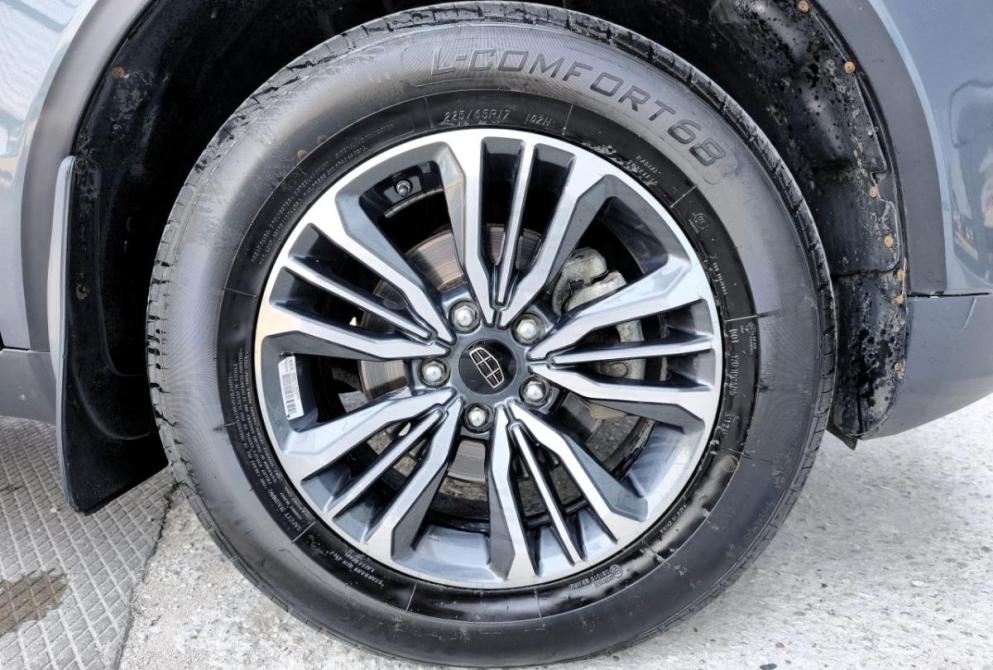 Geely Emgrand X7 I Рестайлинг 2 Саратов  - изображение 15