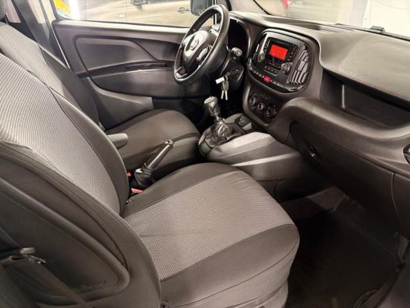 Fiat Doblo II Рестайлинг с пробегом 2019 года, цена 1 060 000 рублей, 249285 км, компактвэн, Автокод Объявления