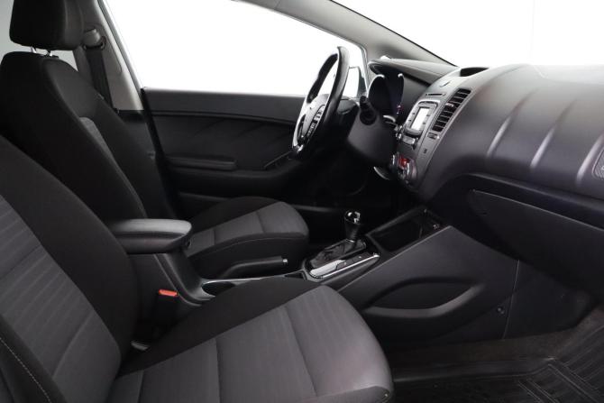 Kia Cerato III Рестайлинг (Classic) с пробегом 2017 года, цена 1 379 000 рублей, 106000 км, седан, Автокод Объявления
