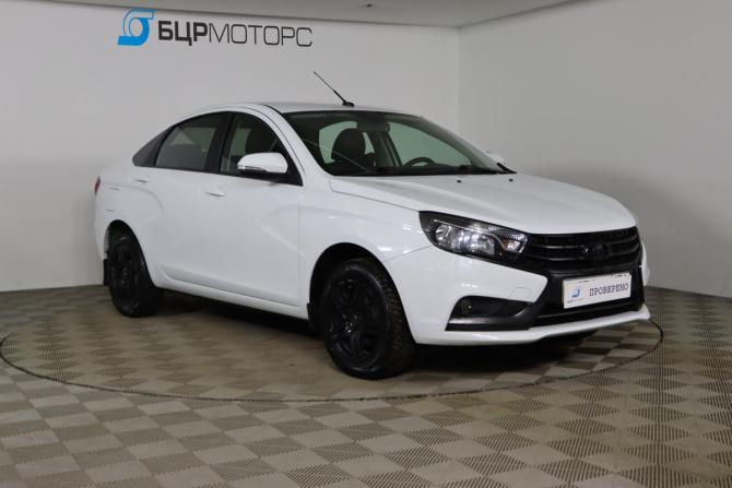 Lada (ВАЗ) Vesta I с пробегом 2018 года, цена 899 990 рублей, 61001 км, седан, Автокод Объявления