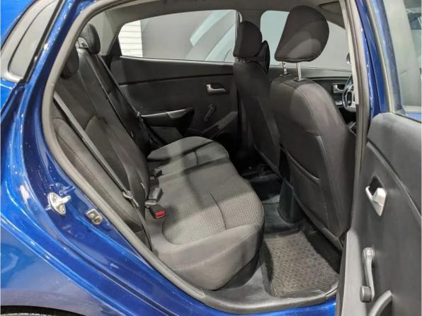 Kia Rio III Рестайлинг с пробегом 2015 года, цена 950 000 рублей, 184000 км, седан, Автокод Объявления