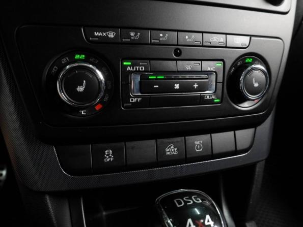 Skoda Yeti I Рестайлинг с пробегом 2013 года, цена 999 000 рублей, 227523 км, внедорожник, Автокод Объявления