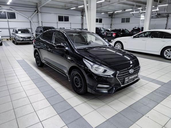 Hyundai Solaris II с пробегом 2019 года, цена 935 000 рублей, 154995 км, седан, Автокод Объявления