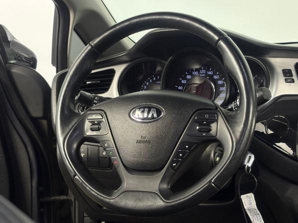 Kia Ceed II Рестайлинг с пробегом 2015 года, цена 1 380 000 рублей, 90429 км, хэтчбек, Автокод Объявления