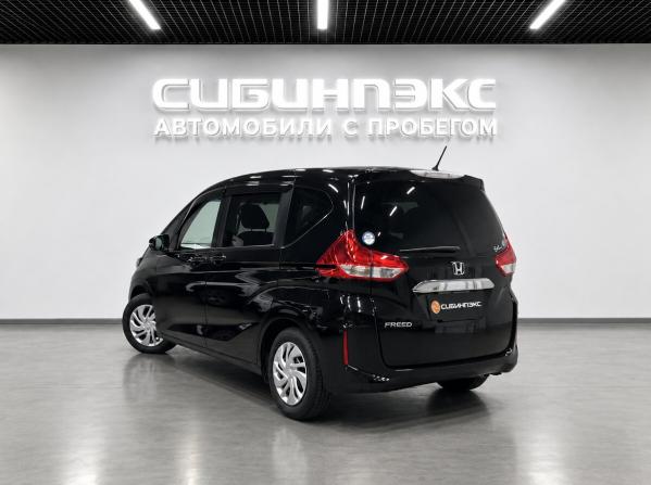 Honda Freed II с пробегом 2018 года, цена 1 499 000 рублей, 148000 км, компактвэн, Автокод Объявления