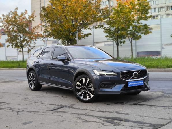 Volvo V60 Cross Country II с пробегом 2023 года, цена 6 250 000 рублей, 39628 км, универсал, Автокод Объявления