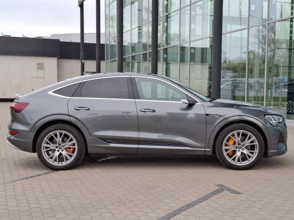 Audi e-tron I с пробегом 2020 года, цена 4 800 000 рублей, 22342 км, внедорожник, Автокод Объявления
