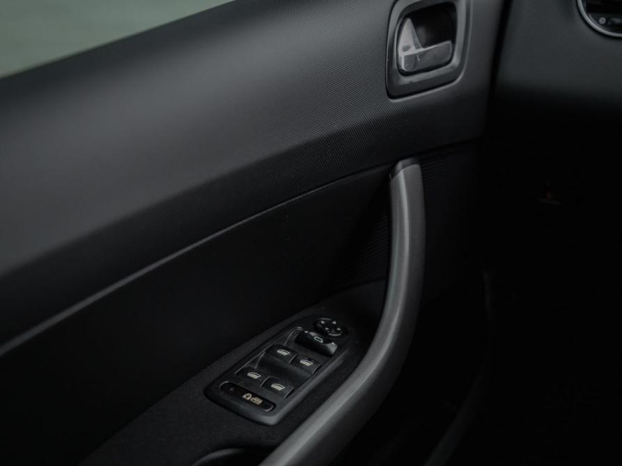 Peugeot 308 I Тюмень  - изображение 7