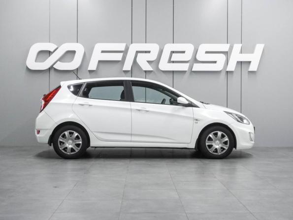 Hyundai Solaris I с пробегом 2012 года, цена 809 000 рублей, 177349 км, хэтчбек, Автокод Объявления