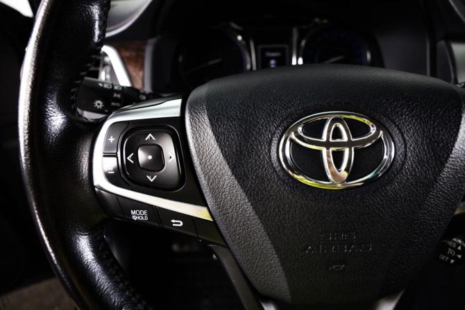 Toyota Camry VII (XV50) Рестайлинг с пробегом 2015 года, цена 1 959 000 рублей, 204884 км, седан, Автокод Объявления