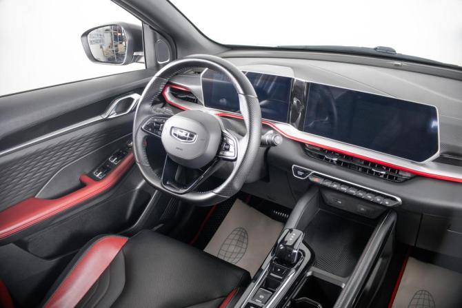 Geely Coolray I Рестайлинг с пробегом 2023 года, цена 1 999 000 рублей, 60259 км, внедорожник, Автокод Объявления