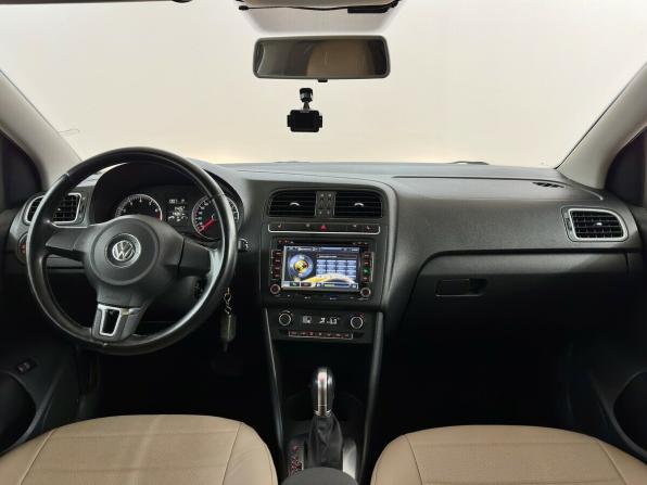 Volkswagen Polo V Рестайлинг с пробегом 2015 года, цена 980 000 рублей, 146801 км, седан, Автокод Объявления