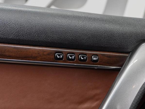 Toyota Land Cruiser 200 Series Рестайлинг 2 с пробегом 2016 года, цена 6 050 000 рублей, 216958 км, внедорожник, Автокод Объявления