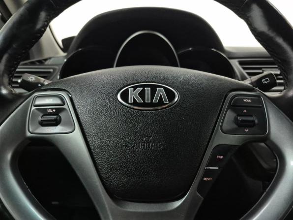 Kia Rio III Рестайлинг с пробегом 2016 года, цена 1 010 000 рублей, 90115 км, хэтчбек, Автокод Объявления