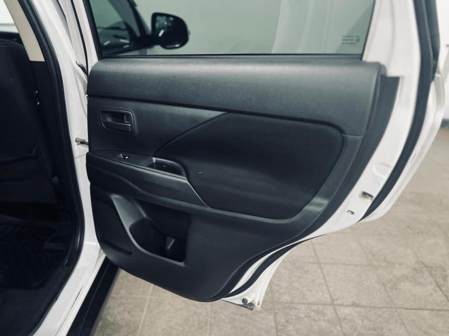 Mitsubishi Outlander III Рестайлинг 2 Санкт-Петербург  - изображение 14