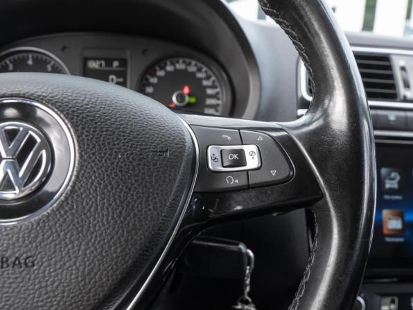 Volkswagen Polo V Рестайлинг с пробегом 2017 года, цена 1 199 000 рублей, 184174 км, седан, Автокод Объявления