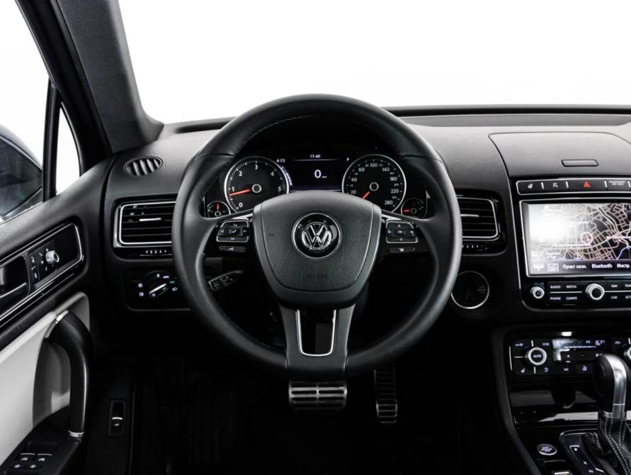 Volkswagen Touareg II Рестайлинг Санкт-Петербург  - изображение 12