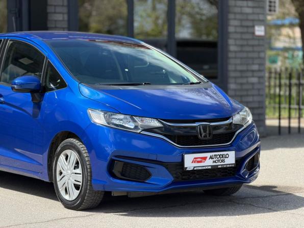Honda Fit III Рестайлинг с пробегом 2019 года, цена 1 330 000 рублей, 93401 км, хэтчбек, Автокод Объявления
