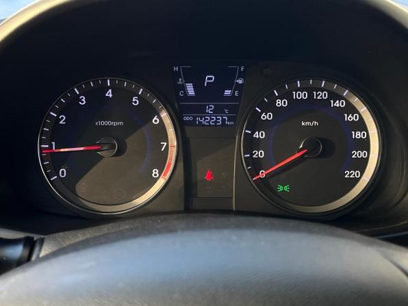 Hyundai Solaris I с пробегом 2013 года, цена 799 000 рублей, 142236 км, хэтчбек, Автокод Объявления
