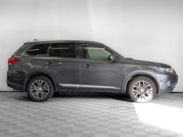Mitsubishi Outlander III Рестайлинг 2 с пробегом 2018 года, цена 1 925 000 рублей, 117278 км, внедорожник, Автокод Объявления