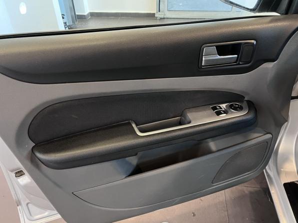 Ford Focus II Рестайлинг с пробегом 2011 года, цена 570 000 рублей, 199071 км, седан, Автокод Объявления