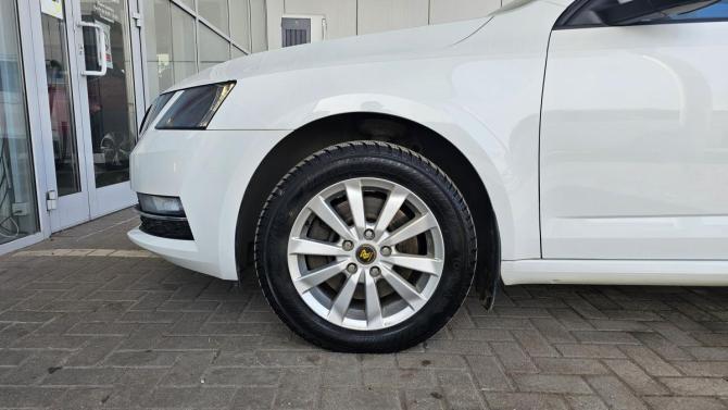Skoda Octavia III (A7) Рестайлинг с пробегом 2017 года, цена 1 839 000 рублей, 117000 км, лифтбек, Автокод Объявления