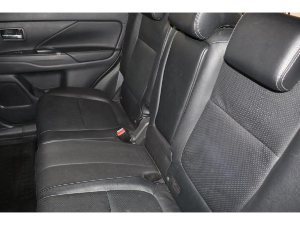Mitsubishi Outlander III Рестайлинг 2 с пробегом 2015 года, цена 2 299 000 рублей, 97773 км, внедорожник, Автокод Объявления