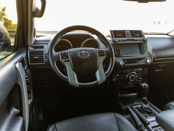 Toyota Land Cruiser Prado 150 Series Рестайлинг 1 с пробегом 2015 года, цена 3 998 000 рублей, 135004 км, внедорожник, Автокод Объявления