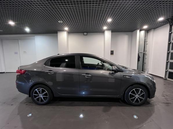 Kia Rio III Рестайлинг с пробегом 2017 года, цена 1 000 000 рублей, 194875 км, седан, Автокод Объявления
